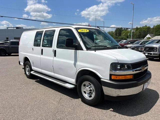 2024 Chevrolet Express 2500 Work Van HD's photo