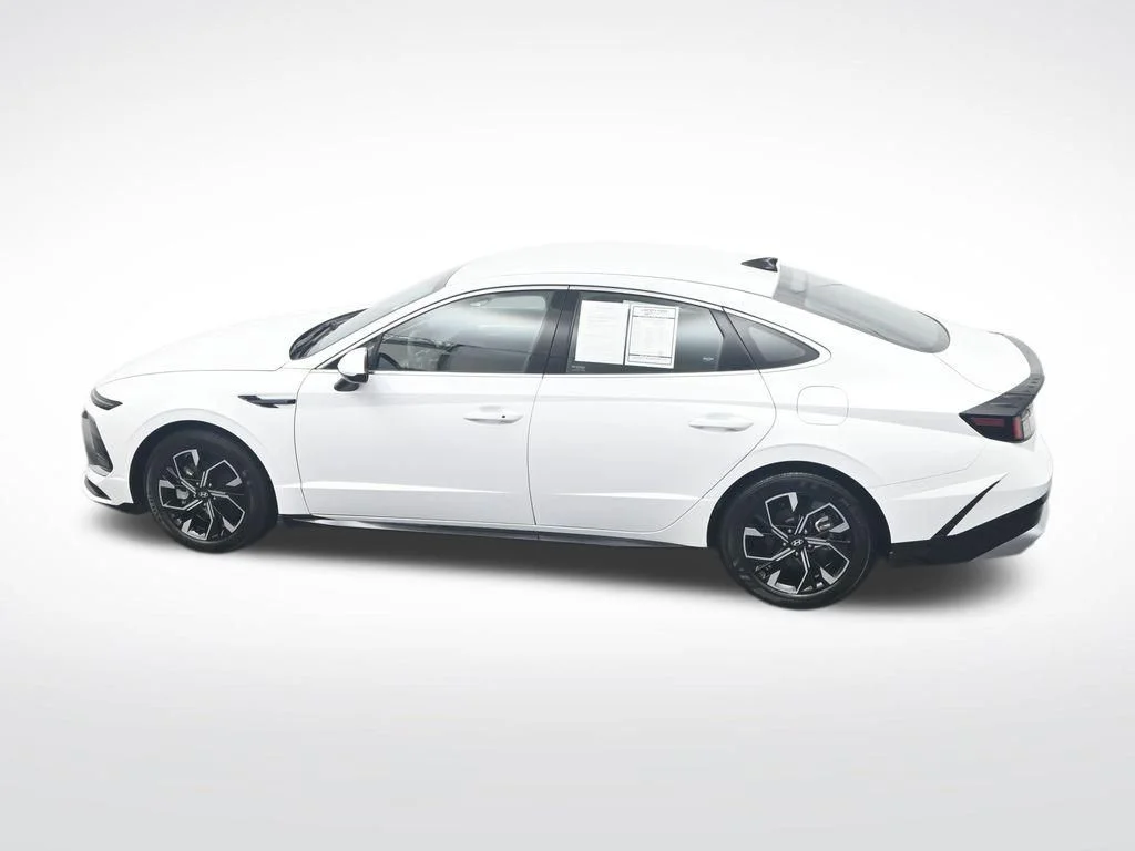 Certified Used 2025 White Hyundai SEL image 45