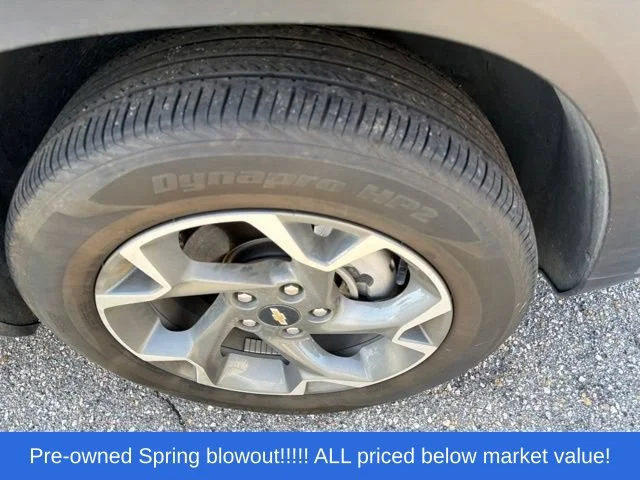 Used 2024 Gray Chevrolet LT image 9