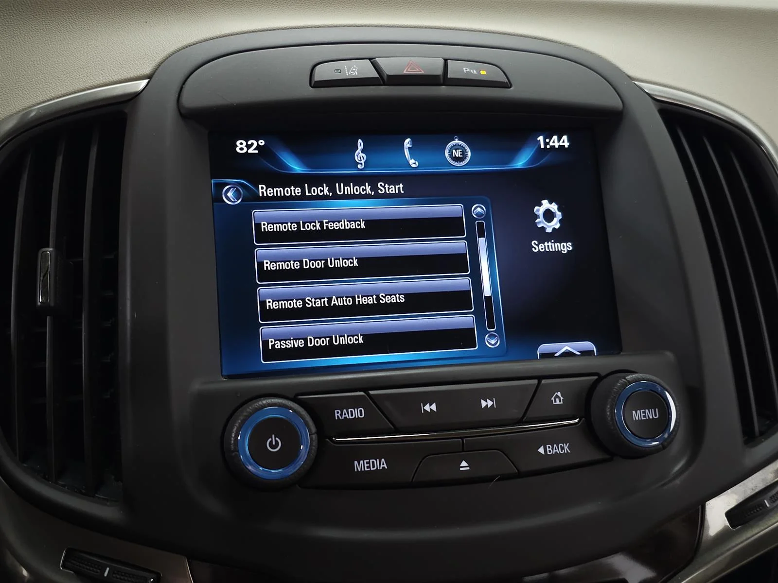 Used 2014 Blue Buick Leather image 19