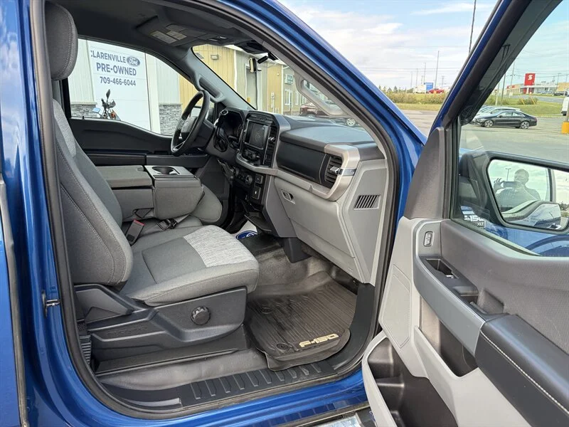 Used 2023 Blue Ford XLT image 5