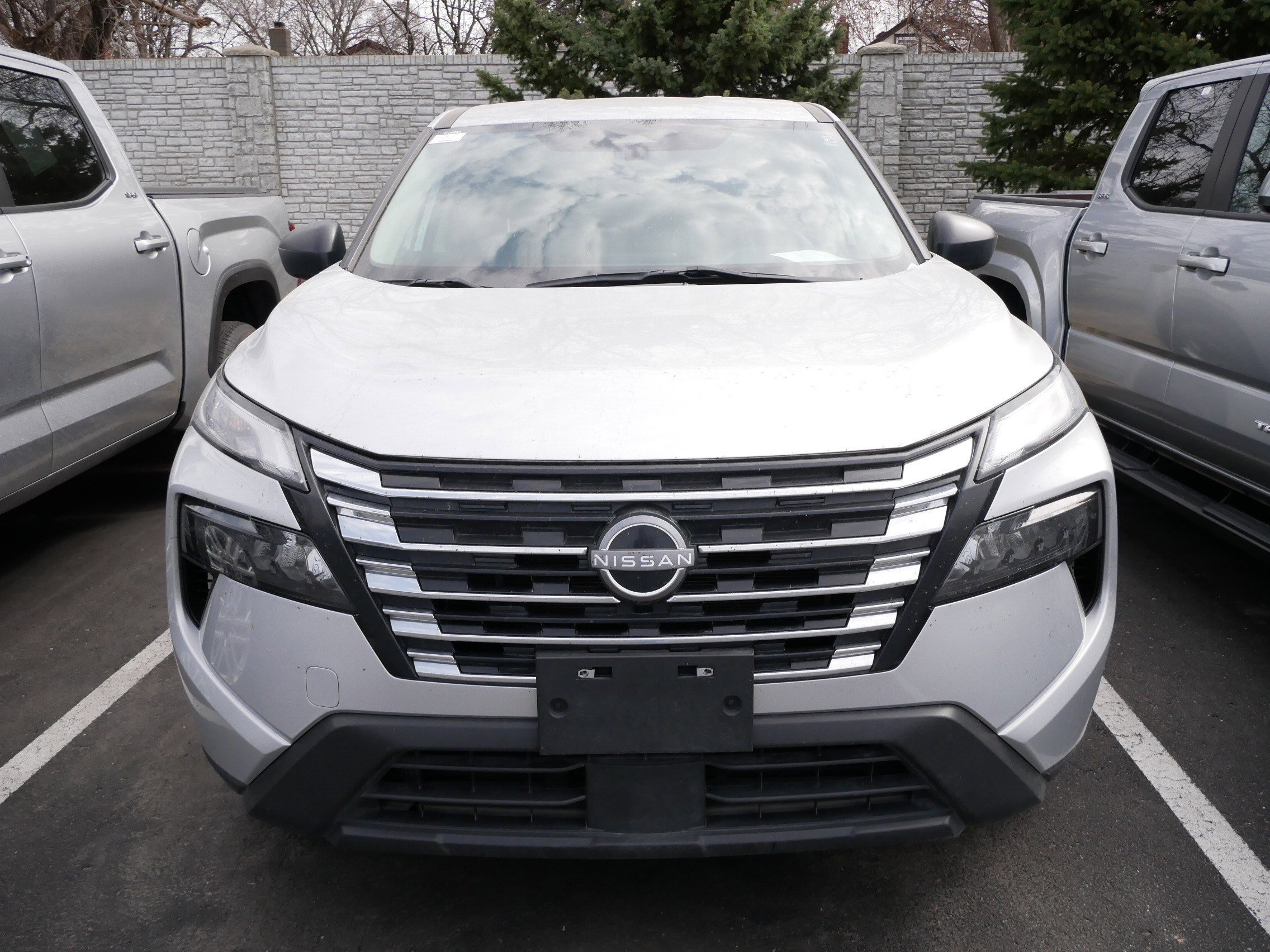 Used 2024 Nissan Rogue S with VIN 5N1BT3AB4RC758674 for sale in Brooklyn Center, Minnesota