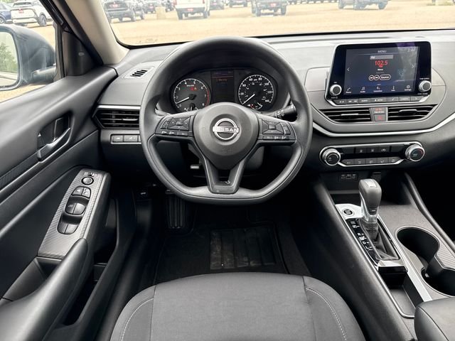 Used 2025 Black Nissan 2.5 S image 13