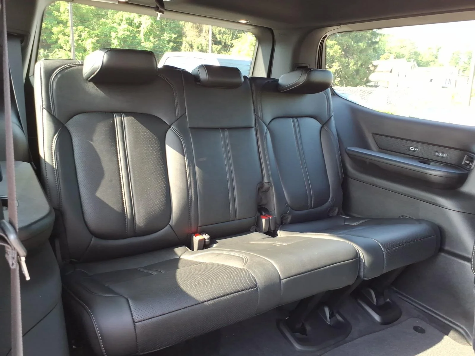 New 2026 Baltic Gray Metallic Clearcoat Jeep Limited Altitude image 6