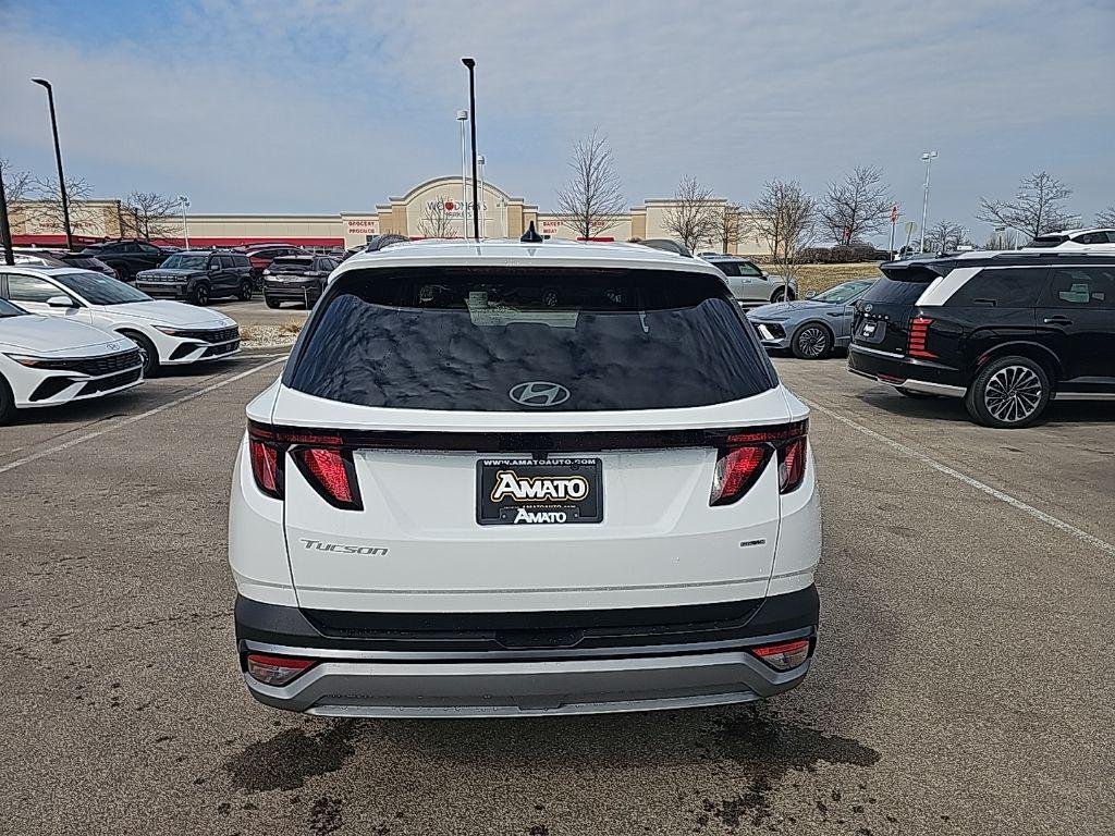 New 2026 White Hyundai SEL AWD image 4