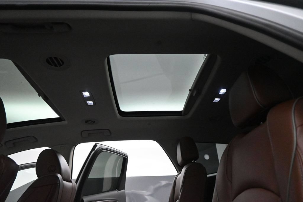 Used 2019 Includes Satin Nickel lower exterior accent color.) Buick Avenir image 17