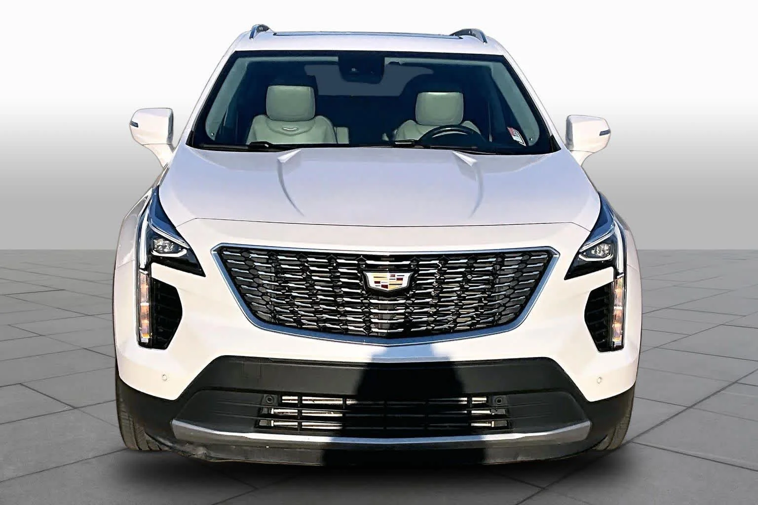 Used 2021 Crystal White Tricoat Cadillac FWD Premium Luxury image 4