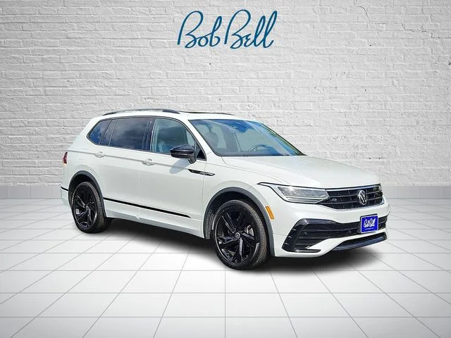 2023 Volkswagen Tiguan 2.0T SE R-Line Black's photo