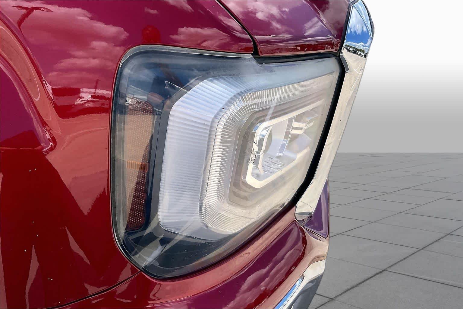 Used 2018 RED QUARTZ TINTCOAT GMC SLT image 26