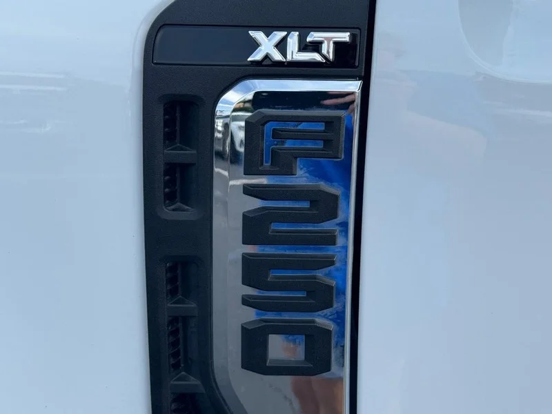 Used 2025 White Ford XL 4WD Crew Cab 6.75' Box image 8