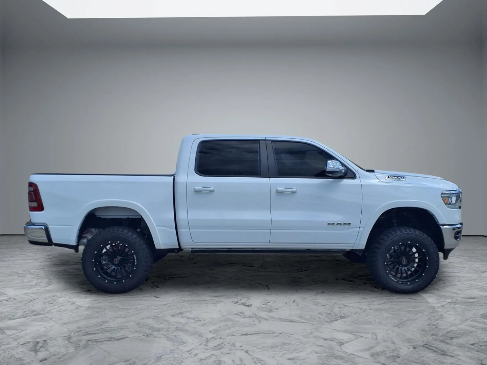 Used 2022 Bright White Clearcoat Ram Laramie image 8