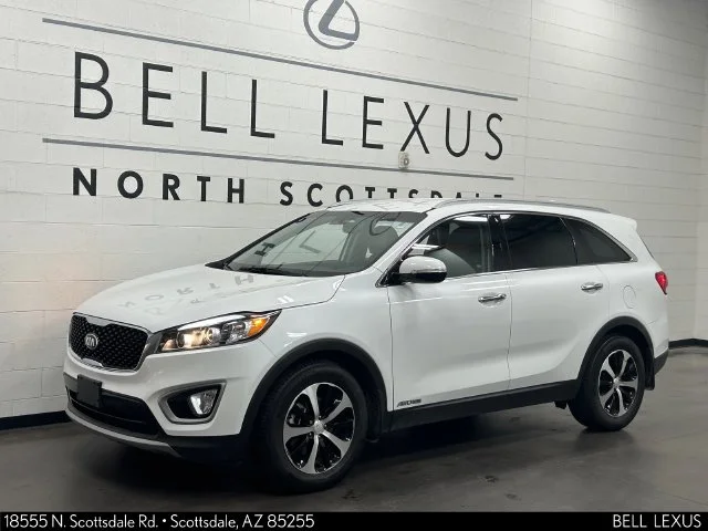 Used 2017 White Kia EX image 9