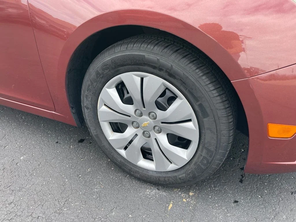 Used 2012 Autumn Metallic Chevrolet LS image 3