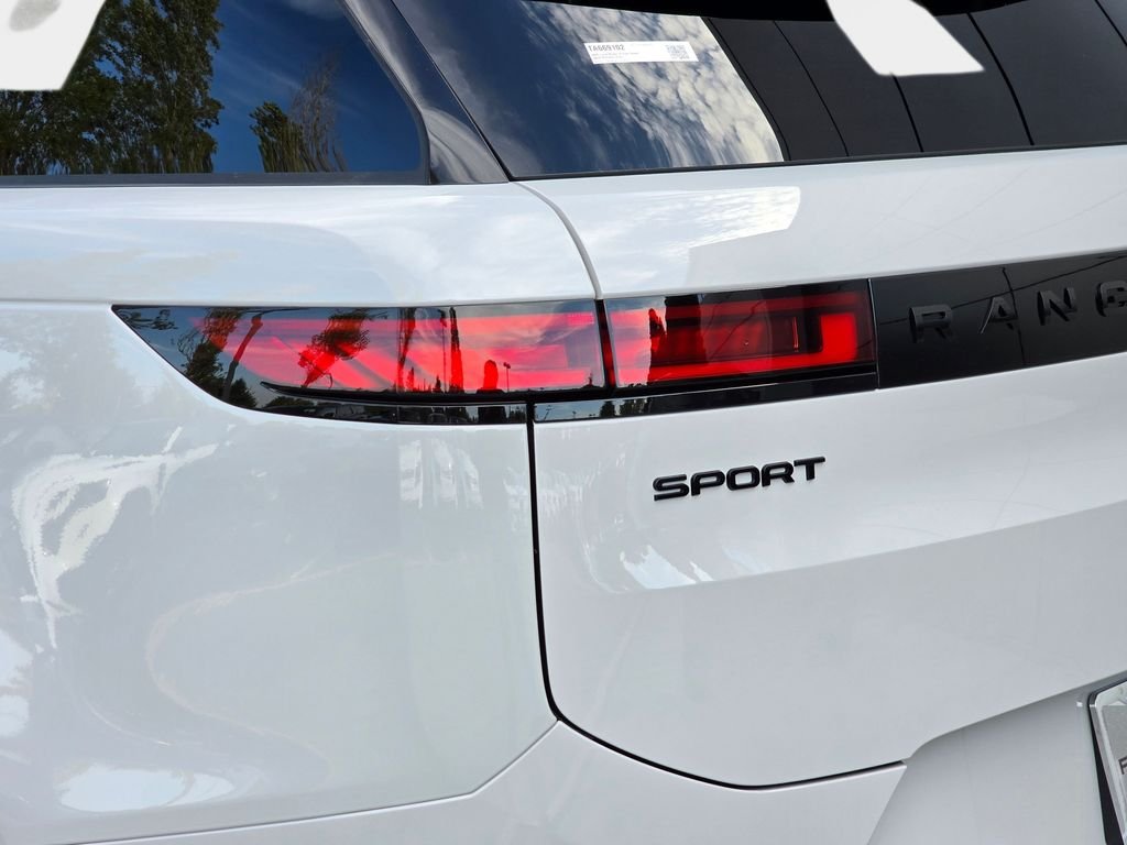 New 2026 Borasco Grey LAND ROVER Dynamic SE image 35