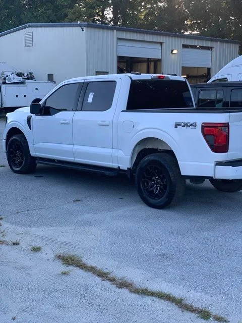 Used 2025 Oxford White Ford XLT image 5