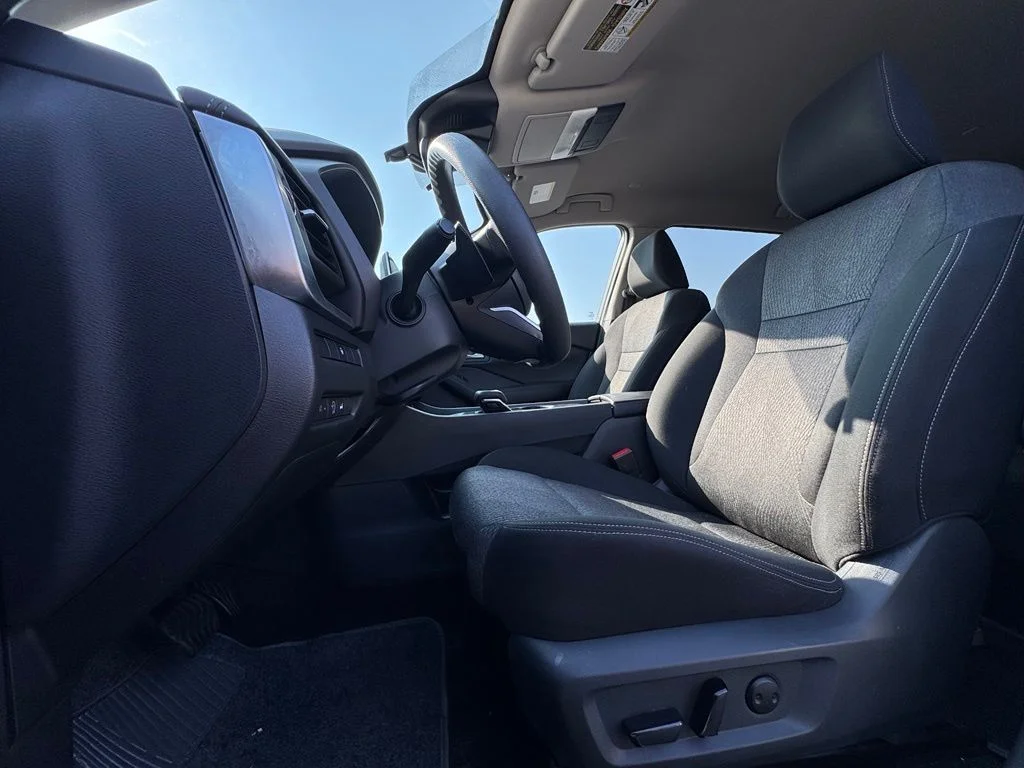 Used 2024 Gray Nissan SV image 18