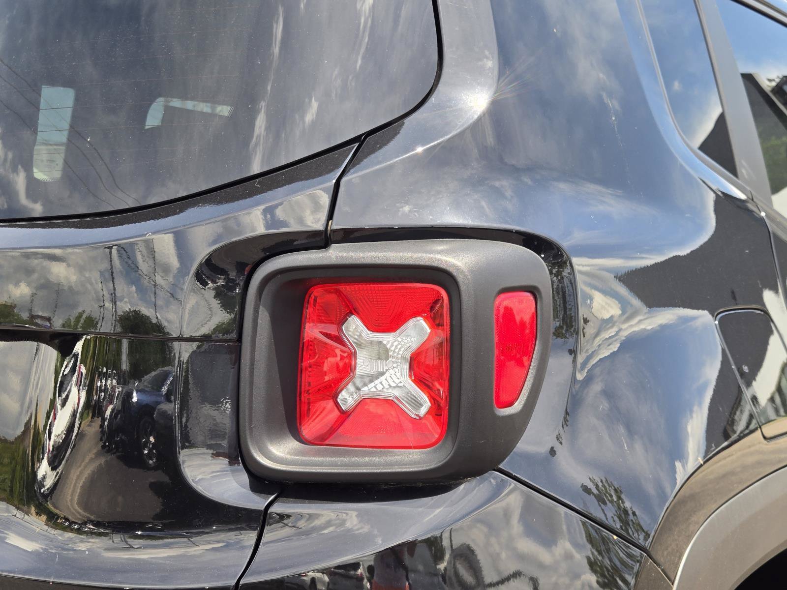 2023 Jeep Renegade Trailhawk - Photo 7