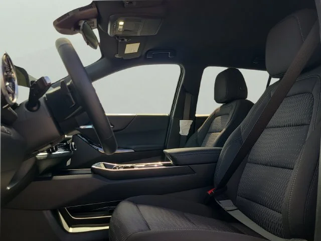 New 2027 Summit White Chevrolet LT image 22