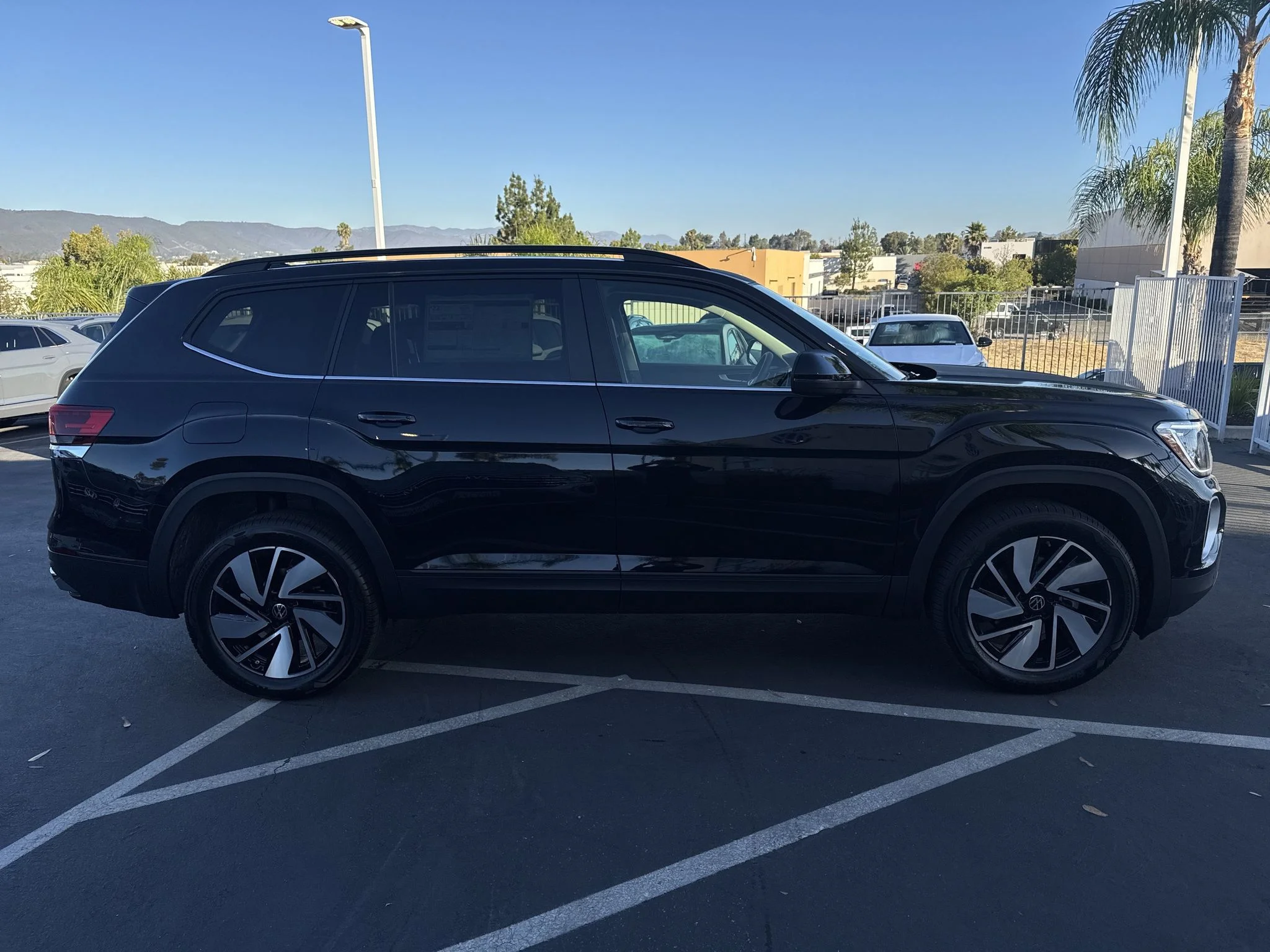 New 2026 Deep Black Pearl Volkswagen 2.0T SE w/Technology image 7