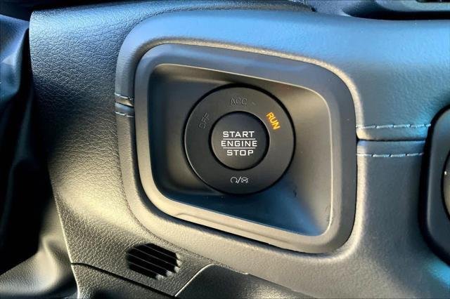 New 2025 Anvil Clear-Coat Exterior Paint Jeep Sport S image 29