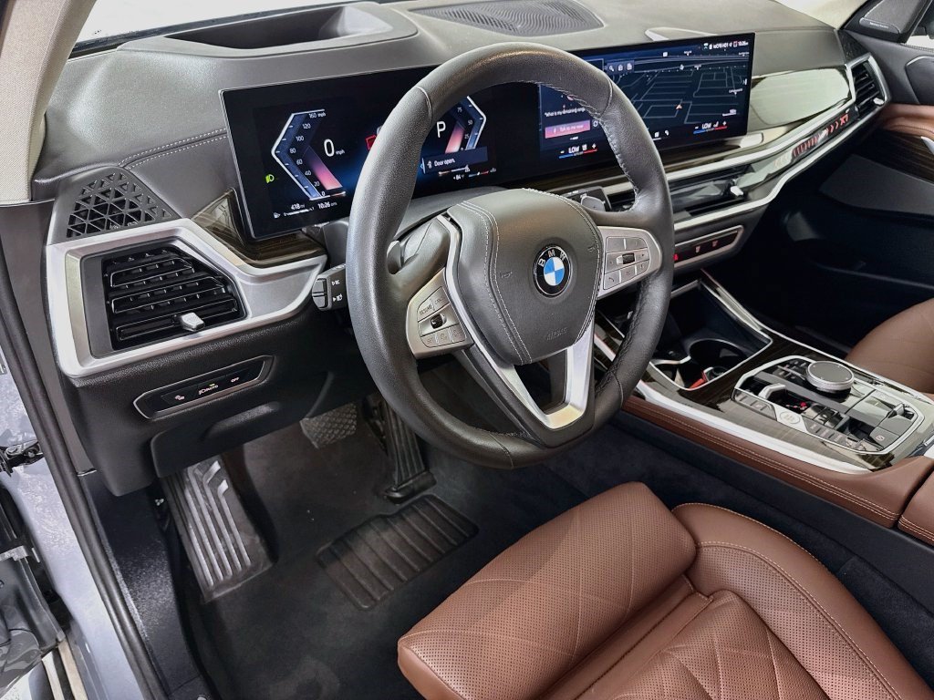 Used 2026 Skyscraper Gray Metallic BMW xDrive40i image 19