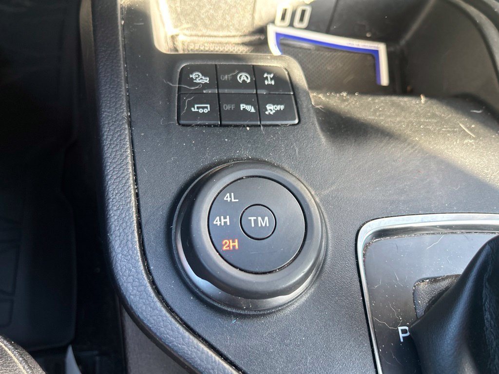 Used 2019 Magnetic Ford Lariat image 28