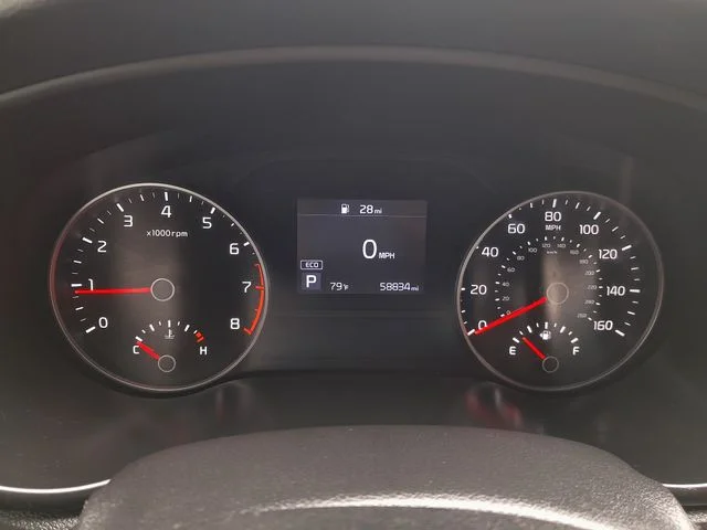 Used 2022 White Kia Nightfall image 12