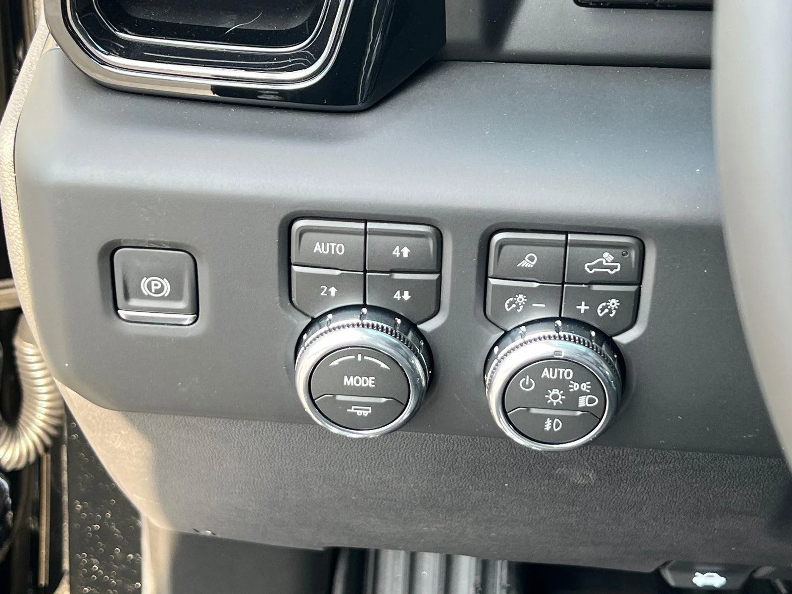 2026 GMC Sierra 1500 AT4X - Photo 28
