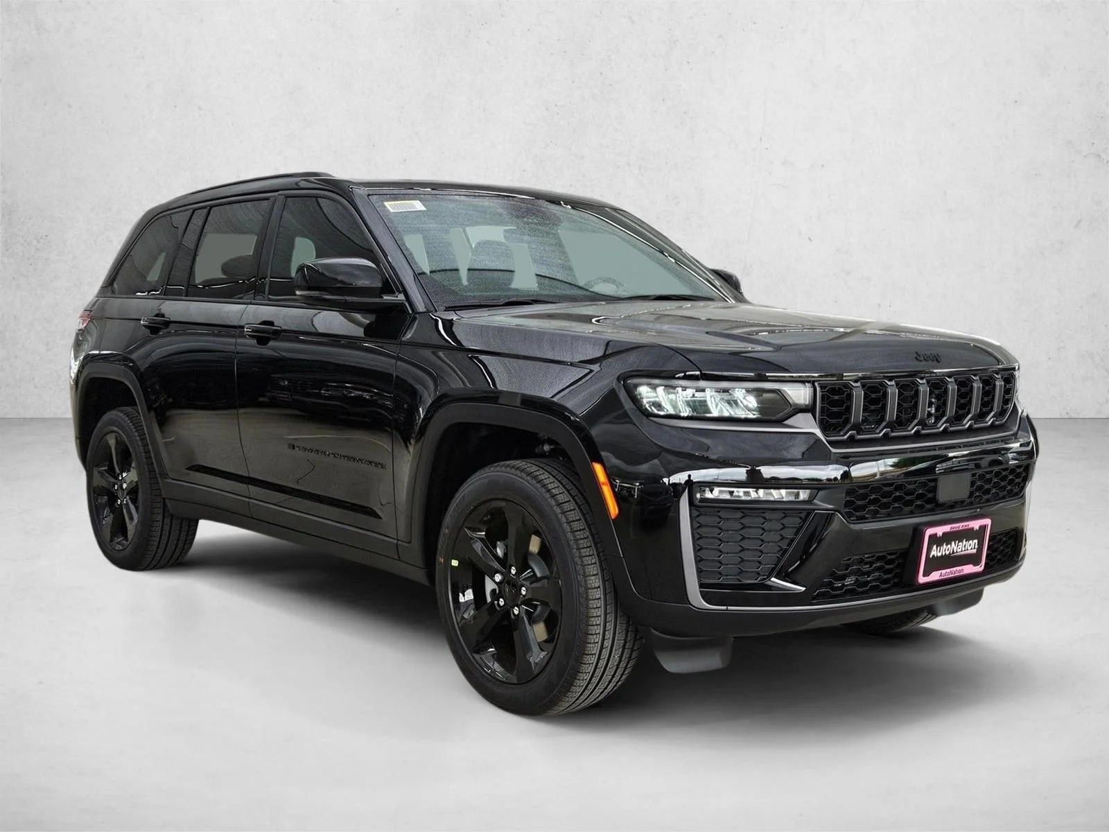 New 2026 Diamond Black Crystal Pearl-Coat Exterior Paint Jeep Limited image 7