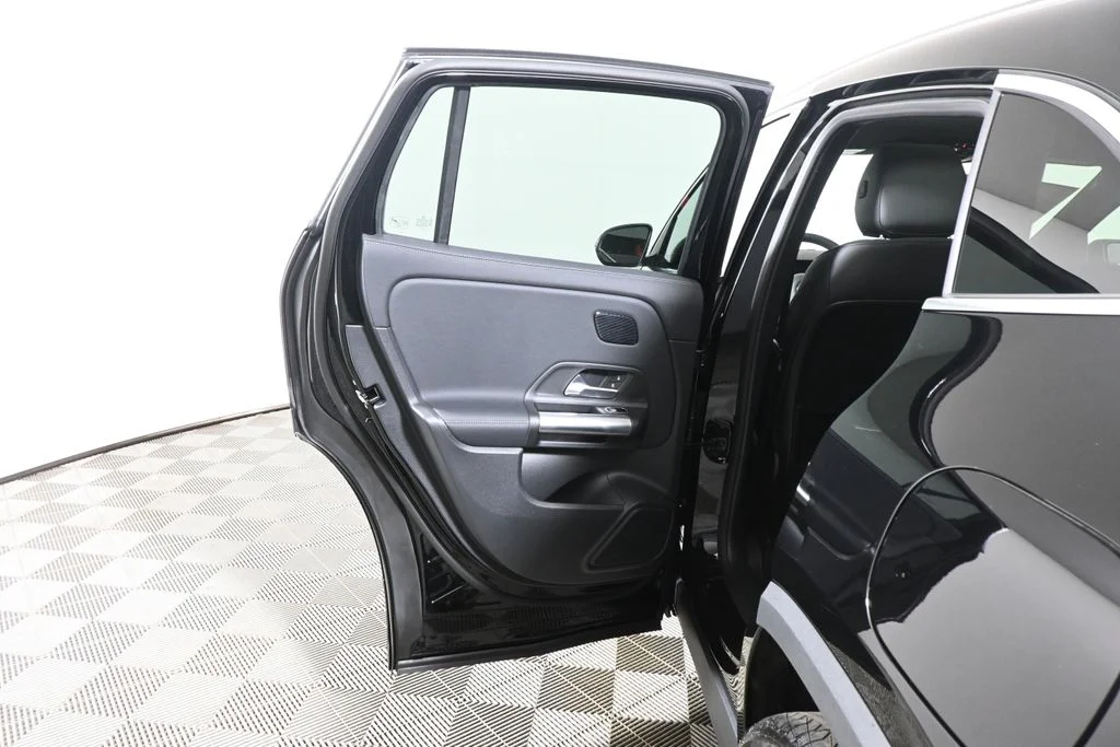Used 2026 Black Mercedes-Benz GLA 250 image 31