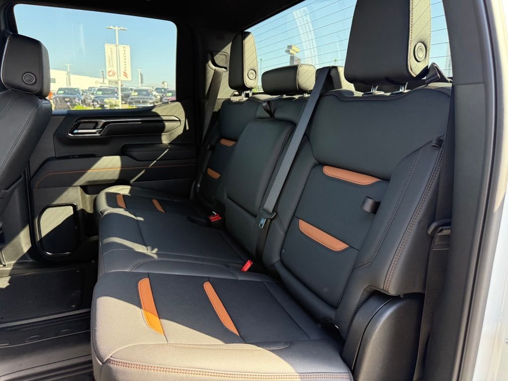 Used 2025 Summit White GMC AT4 image 4