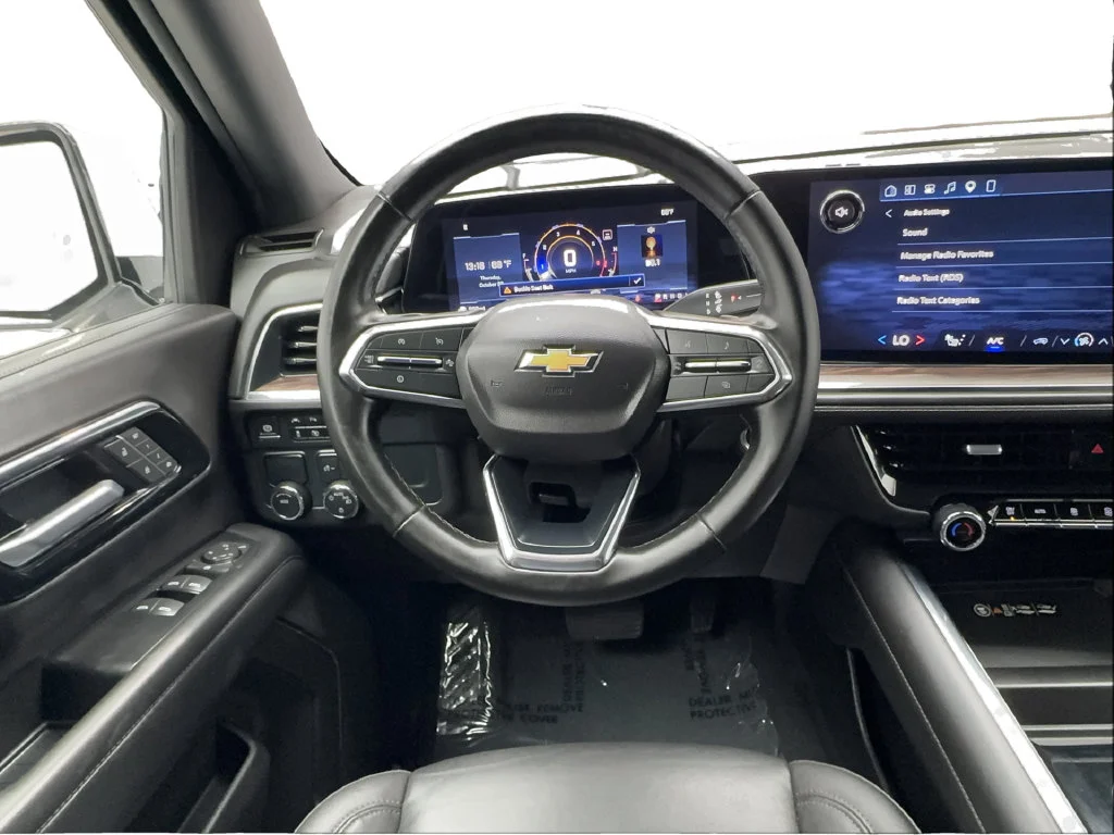 Used 2025 White Chevrolet LT image 21