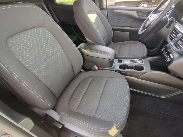 Used 2024 Gray Ford Active image 34