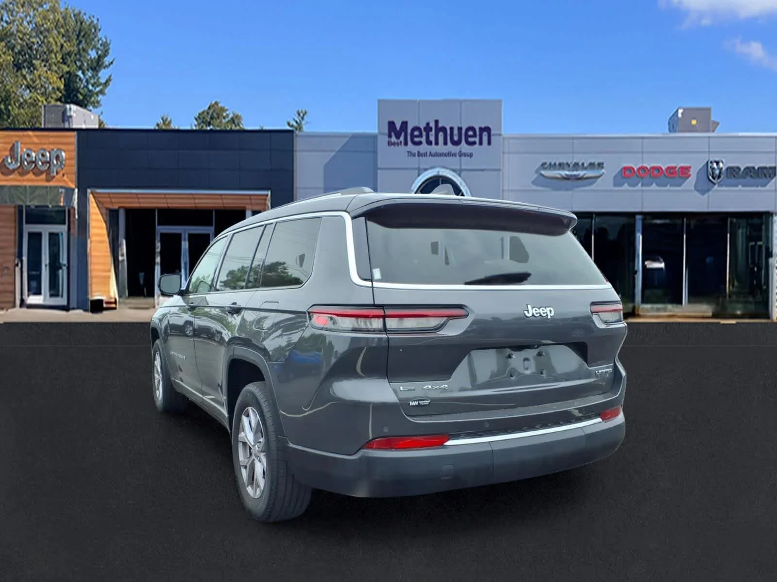 Used 2022 Baltic Gray Metallic Clearcoat Jeep Limited image 6