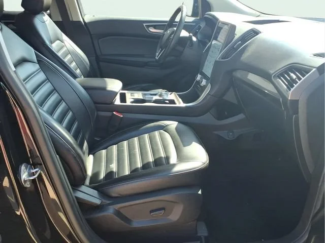 Used 2024  Ford SEL image 22