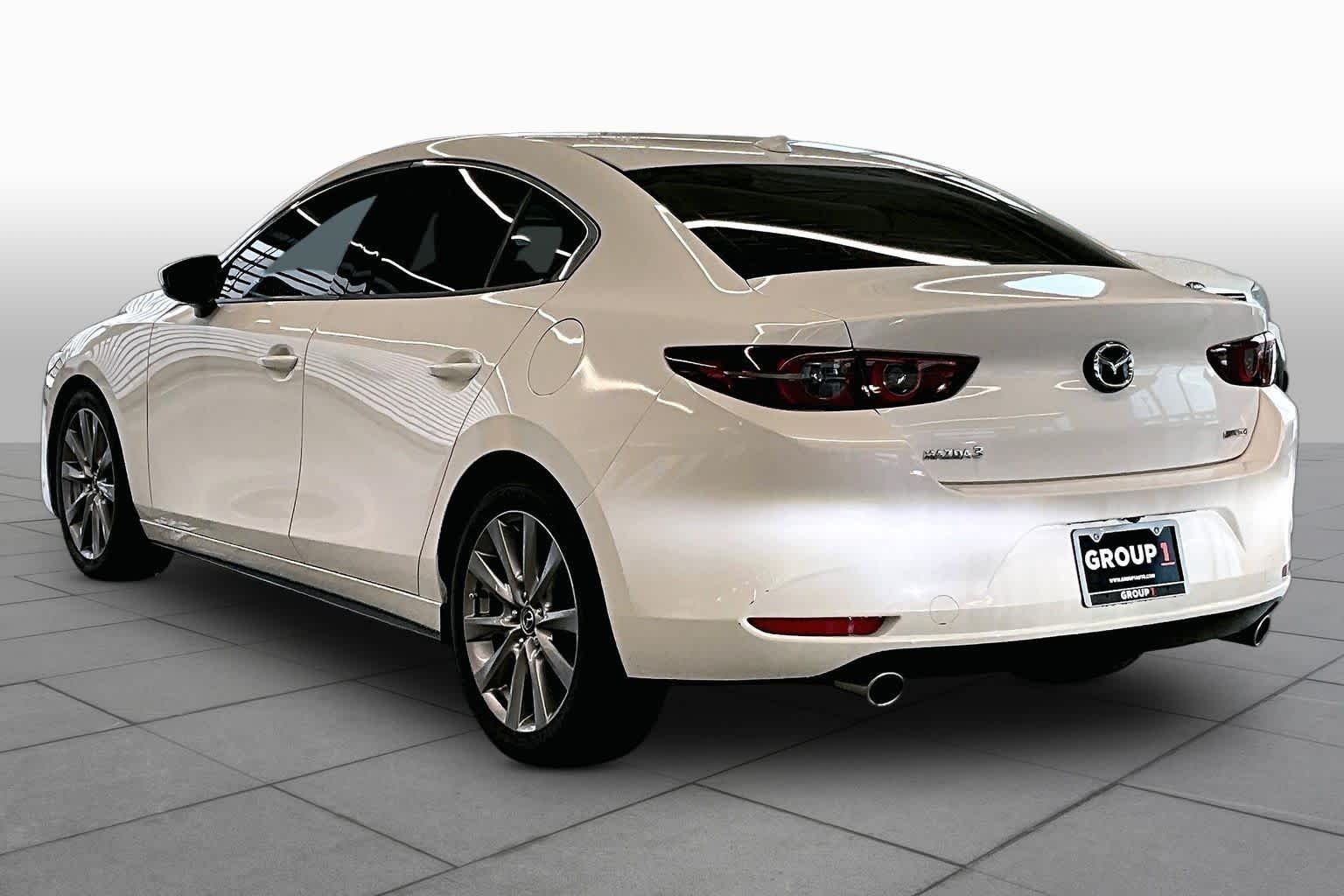 Used 2019 Snowflake White Pearl Mica Mazda w/Premium Pkg image 11