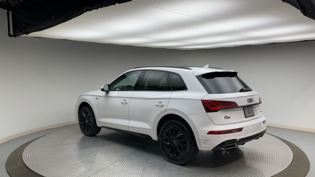 Used 2024  Audi 45 S line Premium image 4