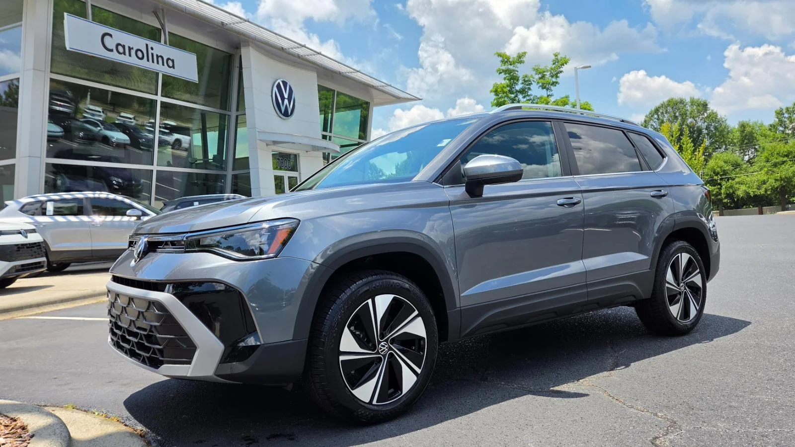New 2026 GRAY Volkswagen SE image 1