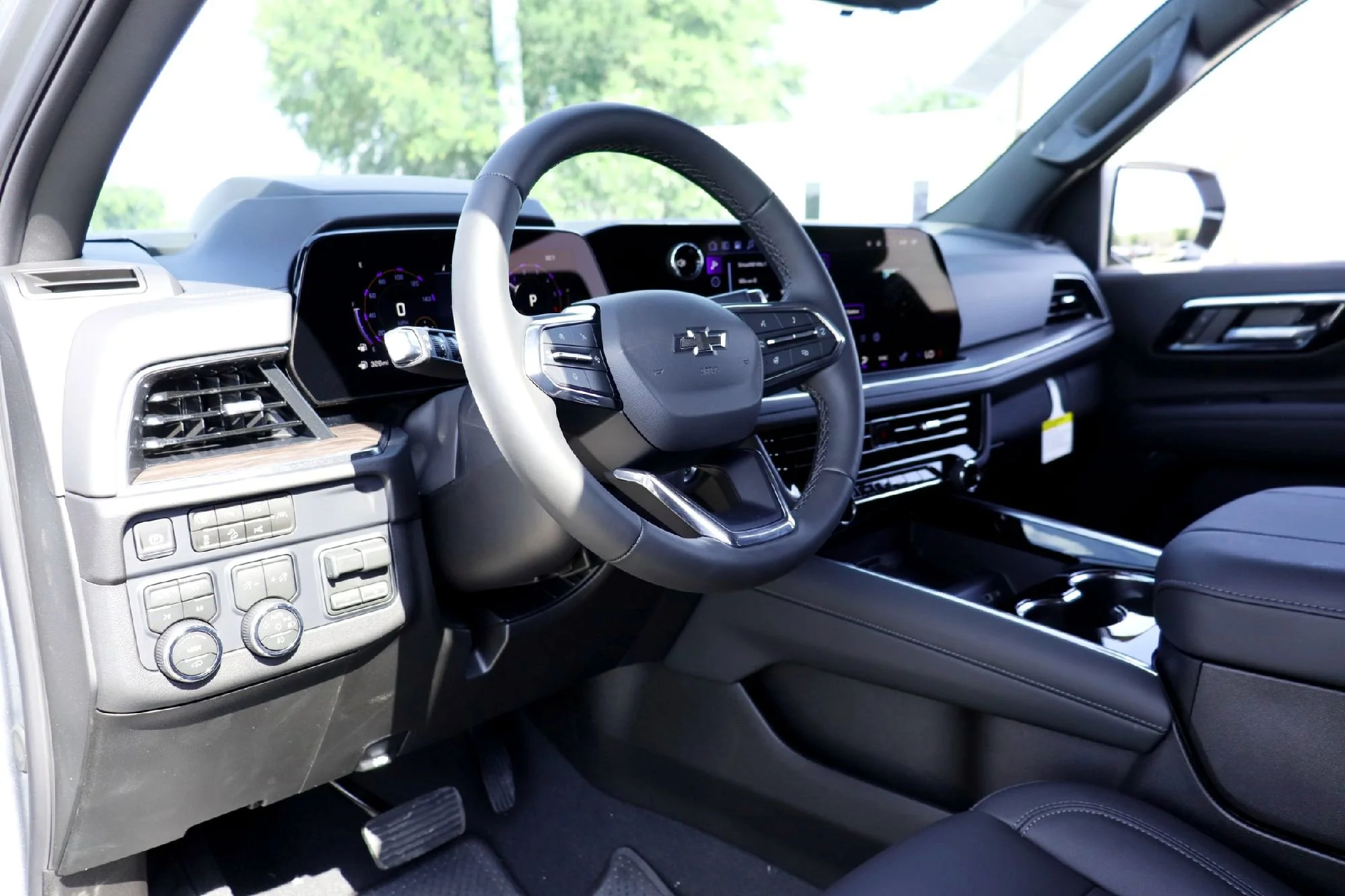 New 2026 Gray Chevrolet Z71 image 6