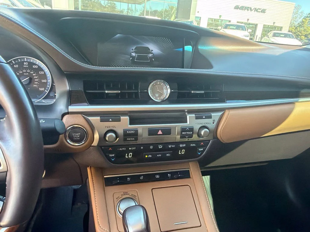 Used 2016 Nebula Gray Pearl Lexus 350 image 28