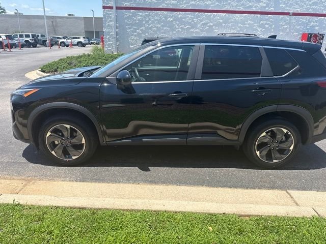 Used 2025 Black Nissan SV image 4