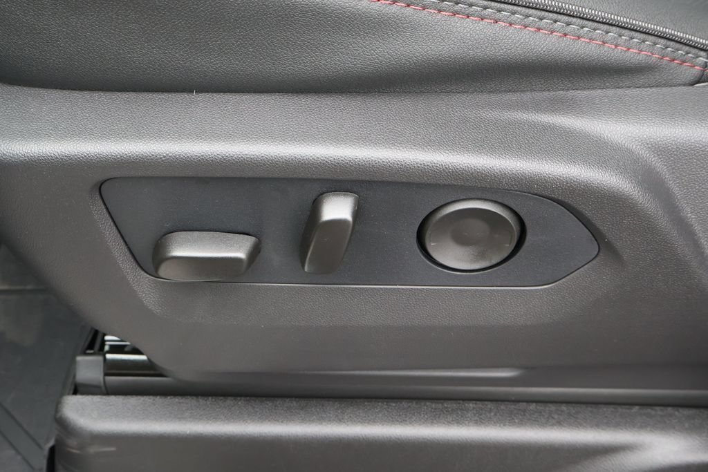 2026 Chevrolet Suburban RST - Photo 17