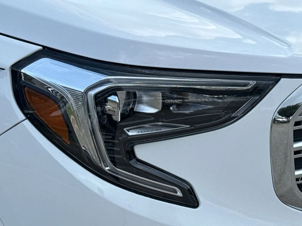 Used 2020 White GMC Denali image 4