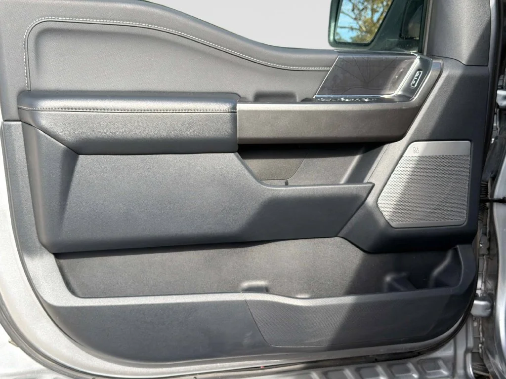 Used 2023 Silver Metallic Ford XLT image 18