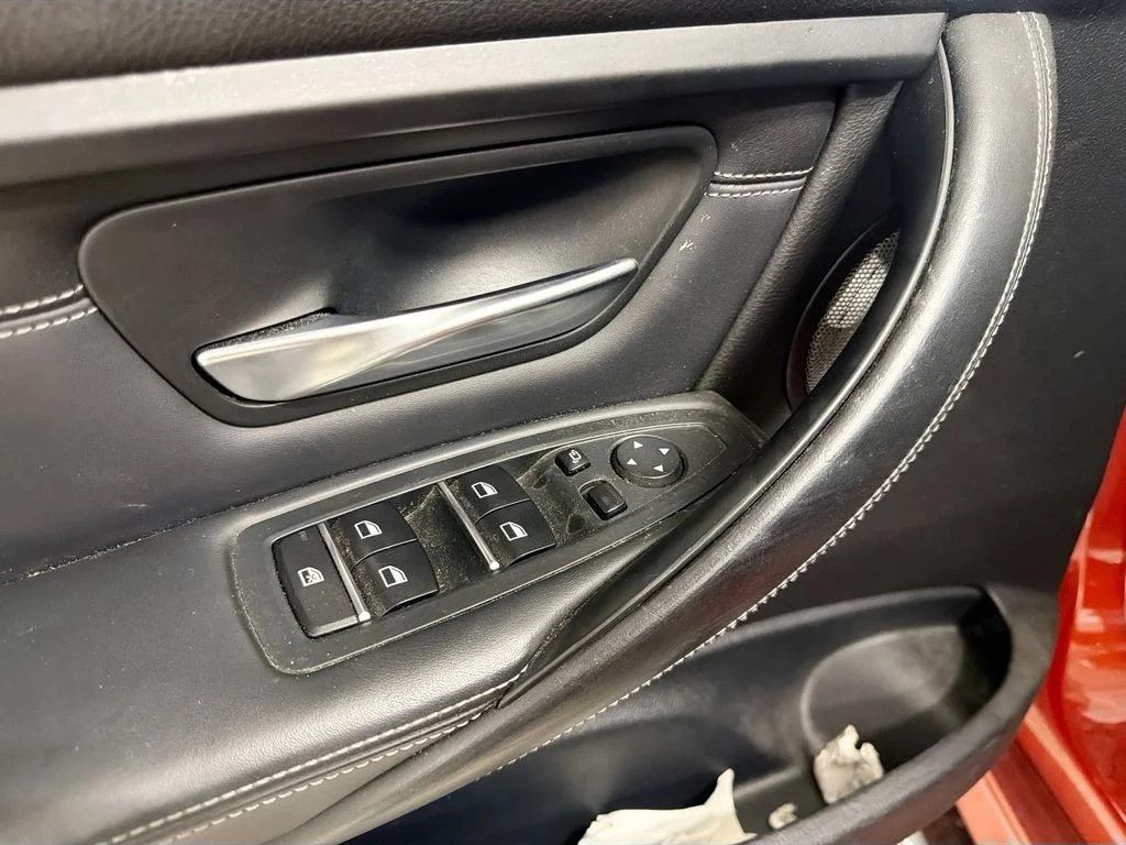 Used 2018 Orange BMW Base image 19