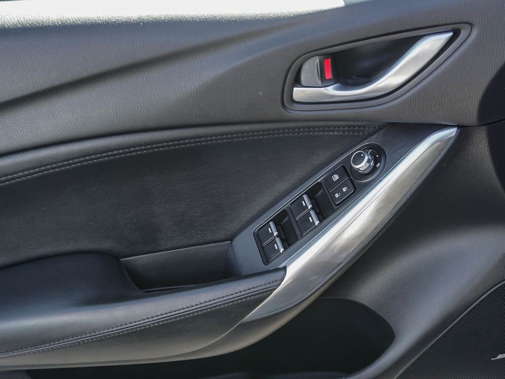 Used 2016 Silver Mazda i Touring image 18