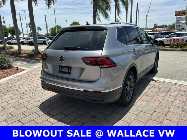Used 2023 Silver Volkswagen 2.0T SE image 7