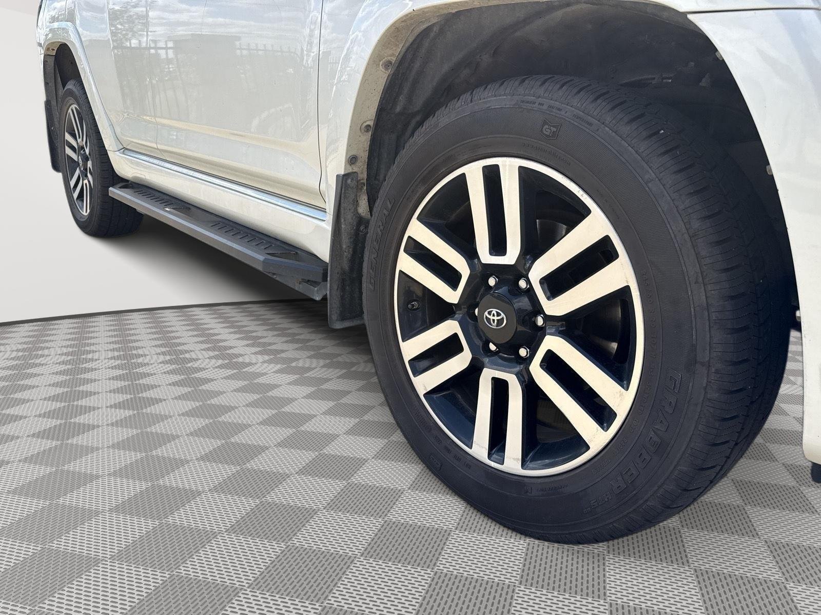 Certified Used 2019 Blizzard Pearl Toyota Limited image 14