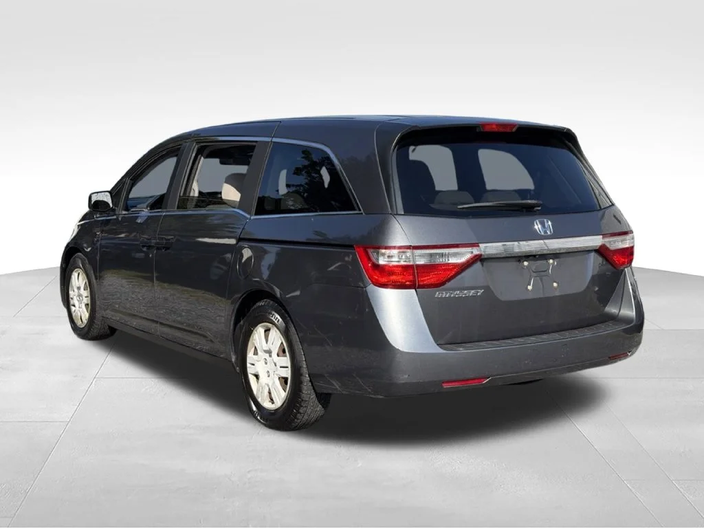Used 2013 Gray Honda LX image 5