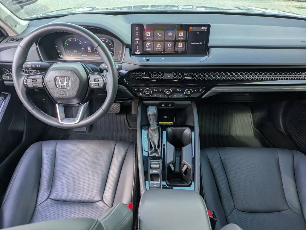 Certified Used 2024 Urban Gray Pearl Honda Touring image 17
